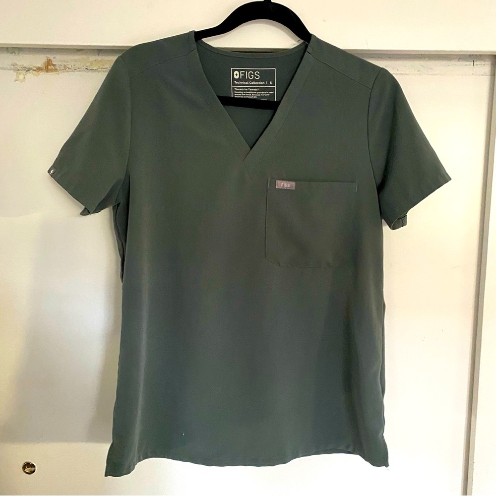 Bonsai Small Catarina Figs Scrub Top